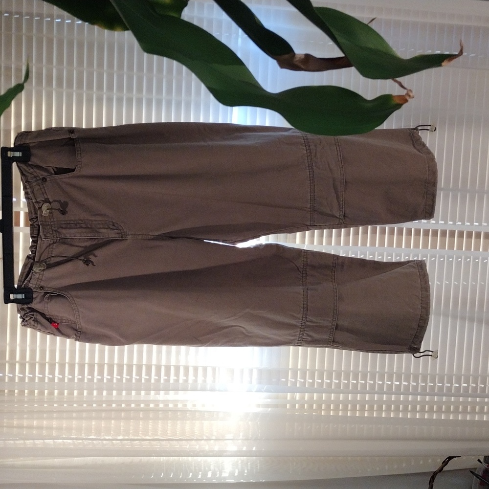 Mudd brand crop khakis. Size 13.